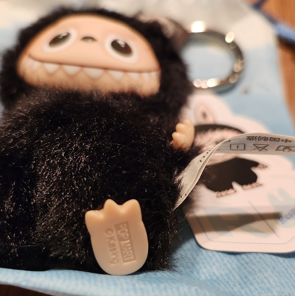 Labubu Keychain (R) Black 100 Authentic - Picture 3 of 6